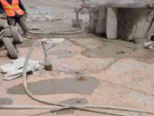 皇桐镇水泥混凝土路面板底注浆技术 路面脱空注浆整治方案